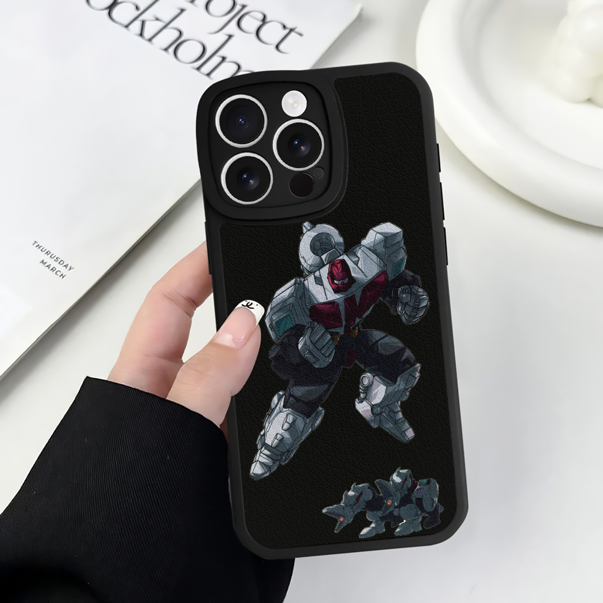 （画像用）  【iPhone 16シリーズ対応】シリコンスマホケース（レザー調） 材質：シリコン